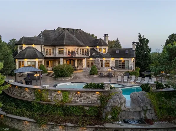 25 Turtle Lake Dr, Halton Hills, ON L7J 2W7