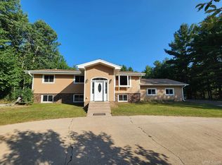 37 Heidi Dr, Marquette, MI 49855