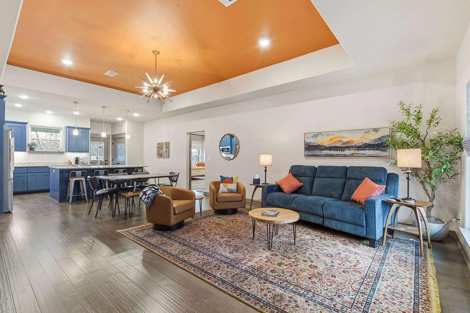 3 bed, 2.0 bath, 1140 sqft, $3,685 — Photo 1