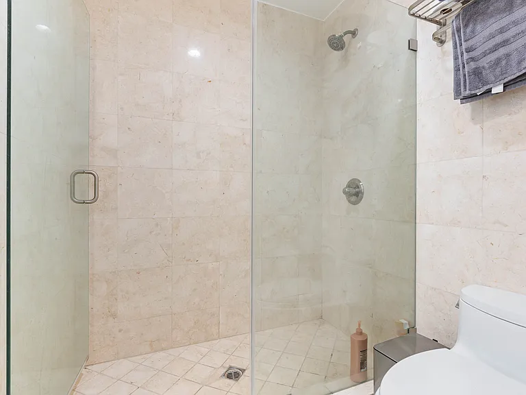 1035 Felder St — Photo 15