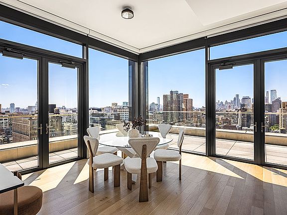 3rd image of 21 E 12th St #Pha