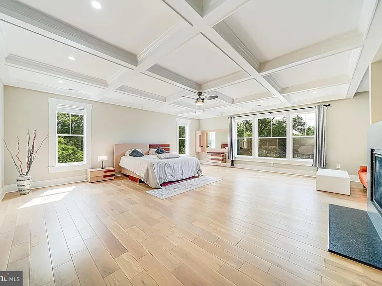 9908 Blake Ln — Photo 19
