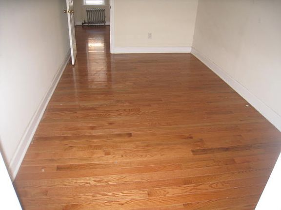 5th image of 3021 41st St #1L