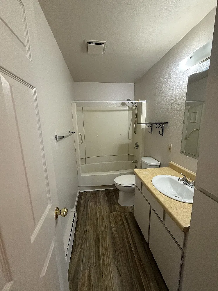 3289 1/2 Lombardy Ln — Photo 4