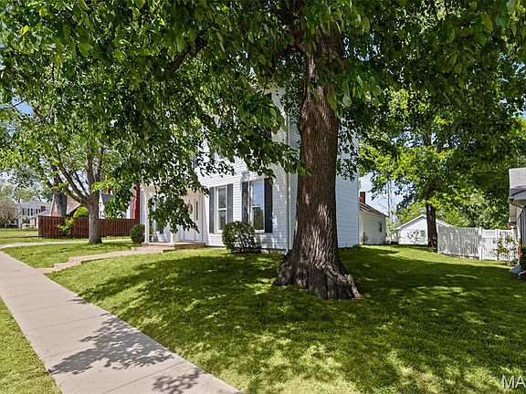 3rd image of 173 W Lebanon St
