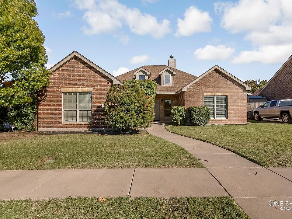 1st image of 802 Lone Star Dr