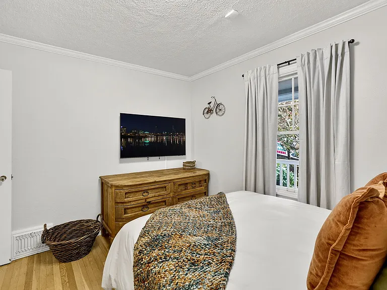 4821 SW 31st Dr — Photo 19