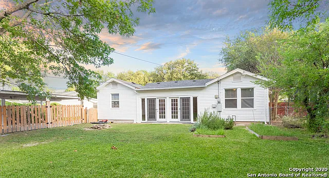 349 Irvington Dr — Photo 12