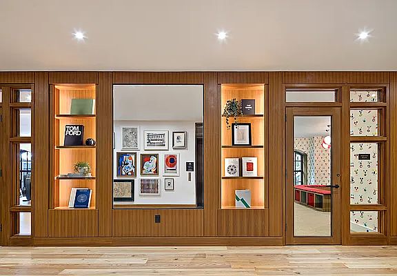 4th image of 100 Vandam St #12B