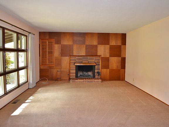 2nd image of 4212 Eastwood St
