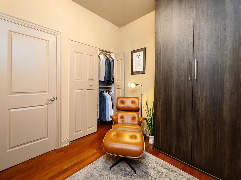 919 W Altgeld St #2 — Photo 10