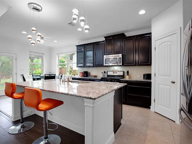 5724 Siragusa Dr — Photo 14