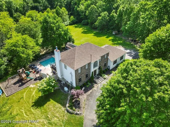 206 Smiley Ln, Stroudsburg, PA 18360