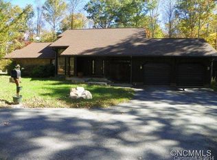 55 Geary Cordell Dr, Mills River, NC 28759
