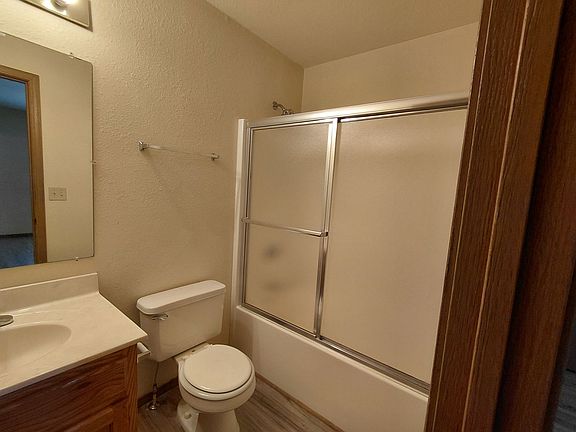 4th image of 24910 Scenic Dr APT B