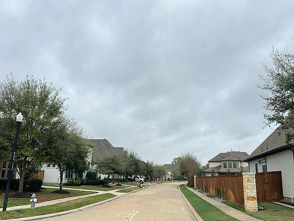 4th image of 19411 Lantern Ridge Ln