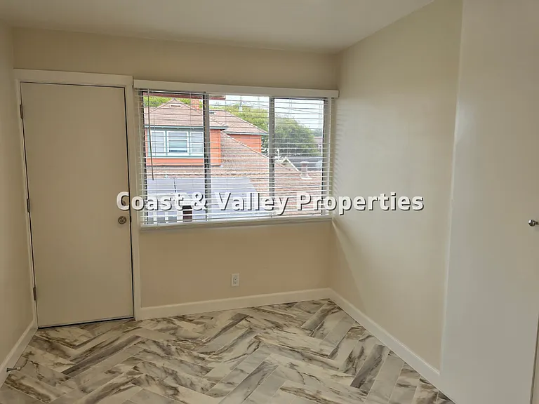601 Forest Ave — Photo 5