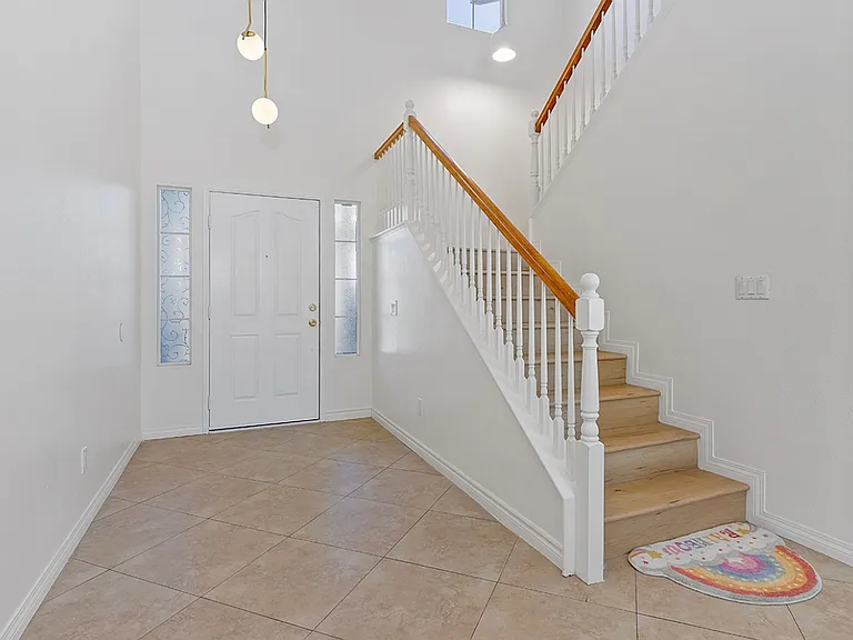 13569 Kiwi Ave — Photo 11
