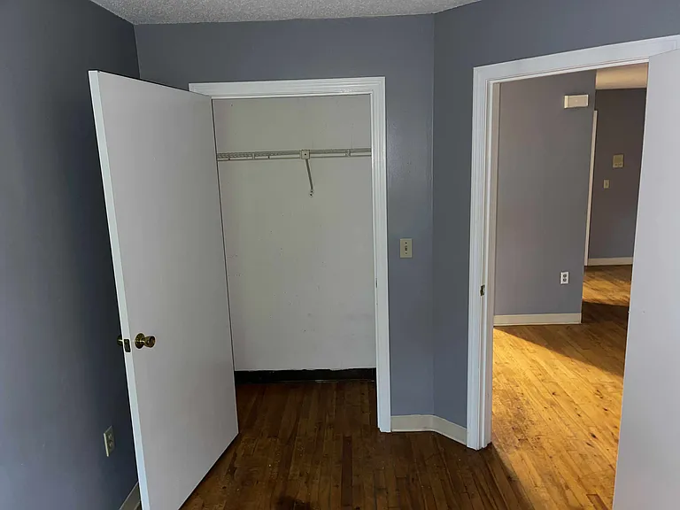 Keene Apartments — Photo 8