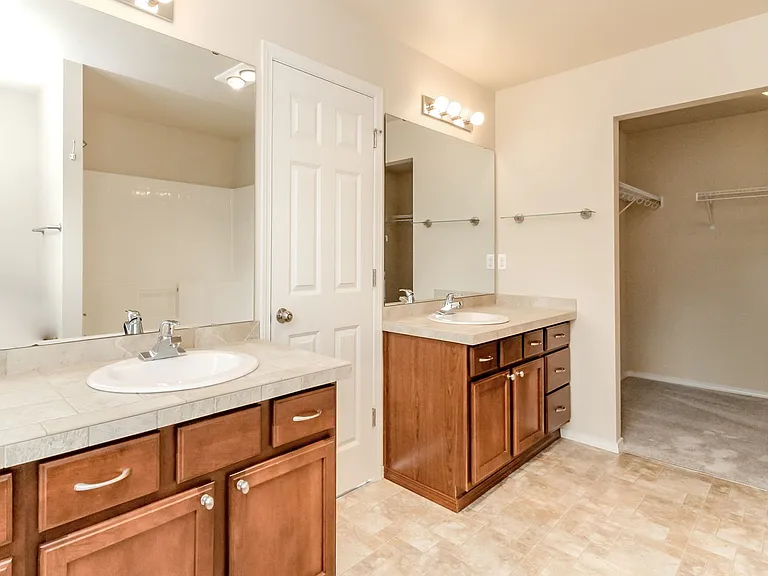1360 Sinclair Dr — Photo 27