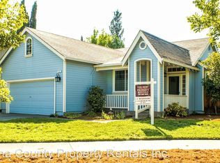 1851 Wright St, Santa Rosa, CA 95404