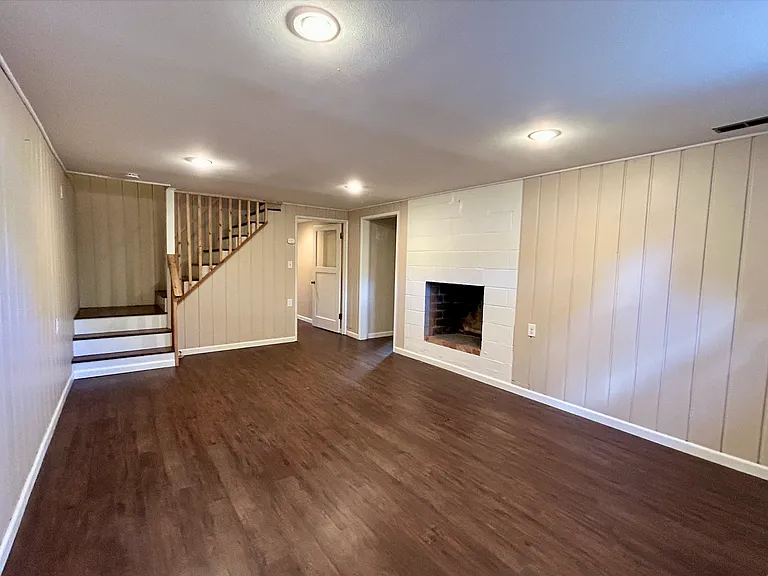 5710 S Norfolk St — Photo 15