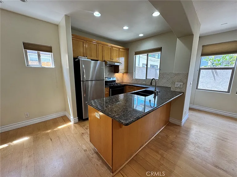 1001 Sartori Ave — Photo 5