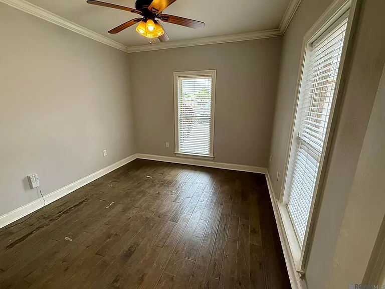 10408 Springtree Ave — Photo 11