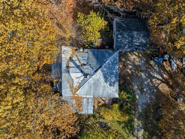 143 Heald St, Pepperell, MA 01463