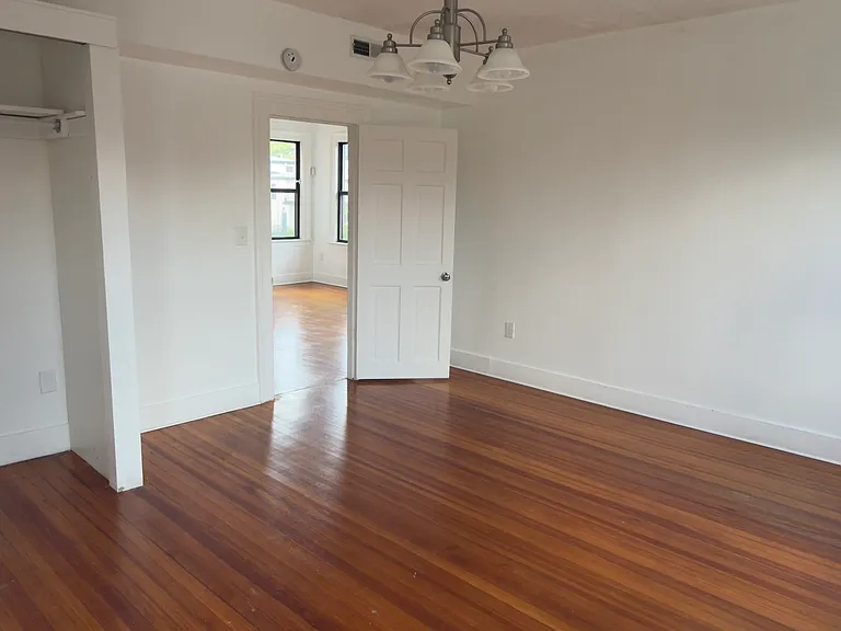 72 Cedar St #2 — Photo 10