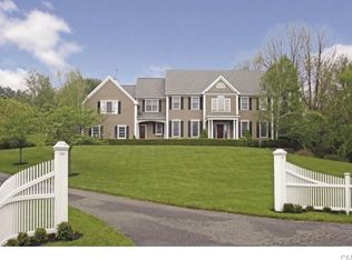 11 Powdermaker Dr, Ridgefield, CT 06877