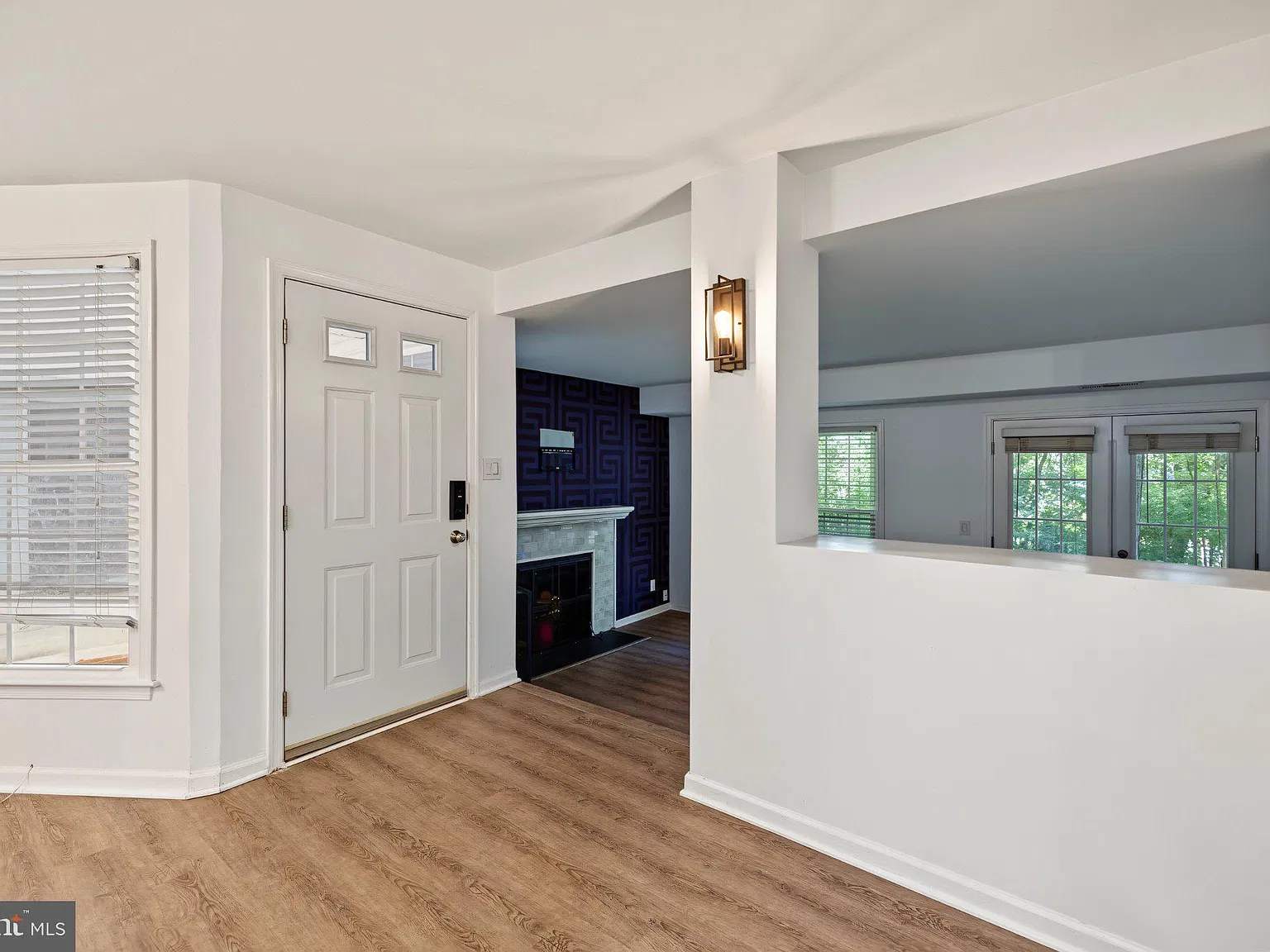 1 bed, 1.0 bath, 1078 sqft, $2,350 — Photo 4