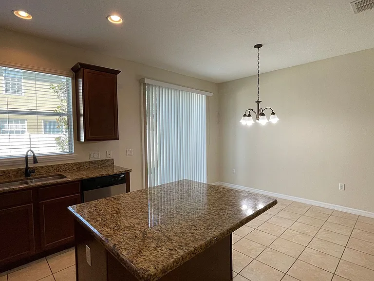 9484 Strongbark Ln — Photo 6