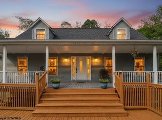 102 Saffel Hill Dr, Grafton, WV 26354