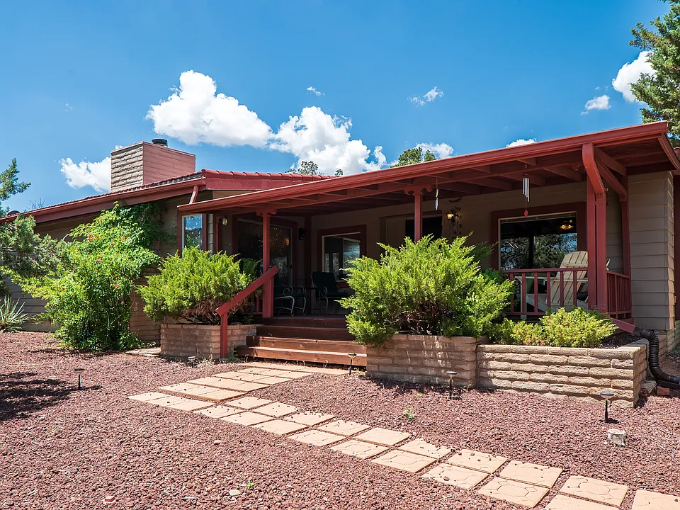 155 Stardust Ln