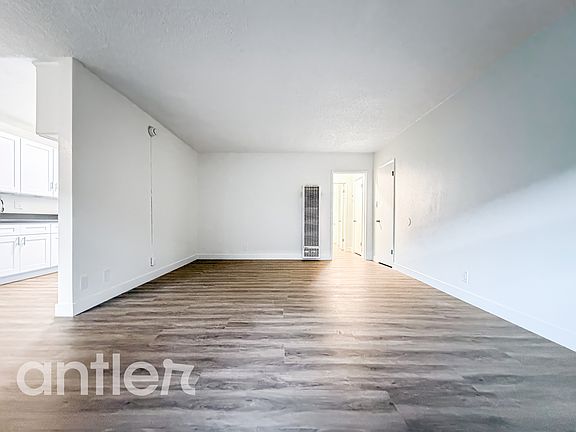 3rd image of 4511 Pinafore St #M28