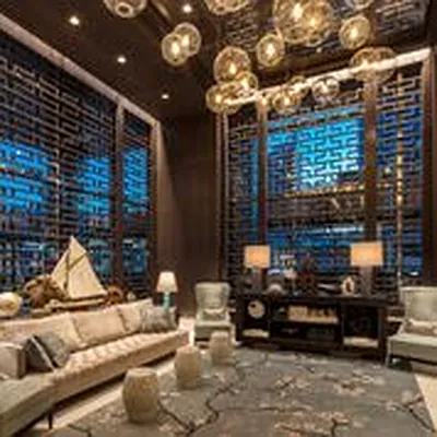 Rented by Extell Marketing Group LLC | media 24