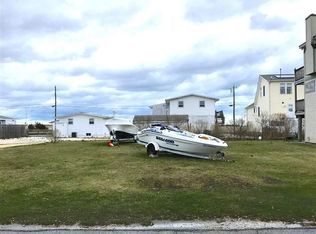 9 Point Dr, Longport, NJ 08403