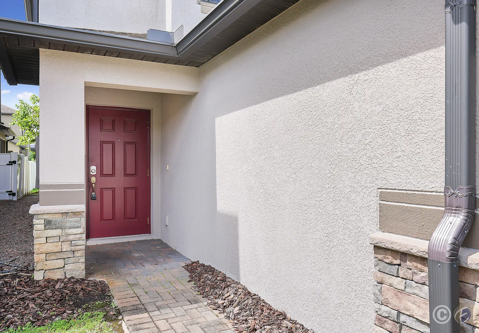 2724 Garden Falls Dr — Photo 3