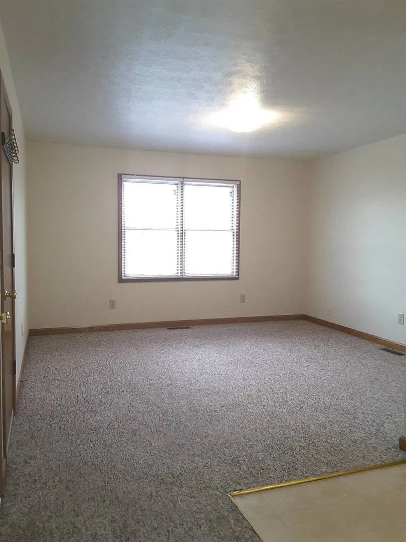205 Stonewall Court — Photo 3