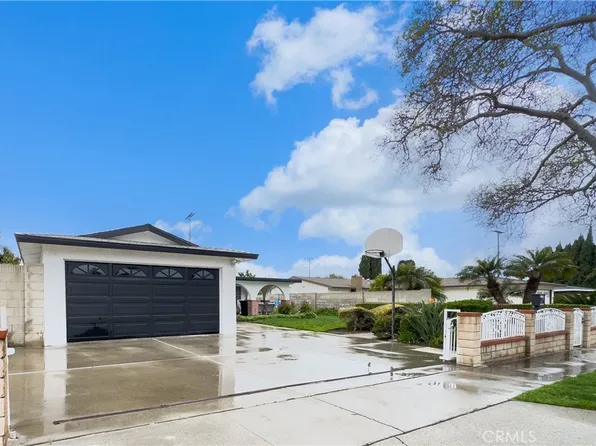 1626 W Pine St, Santa Ana, CA 92703