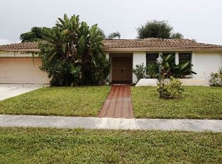 2542 Lochmore Rd, Riviera Beach, FL 33407