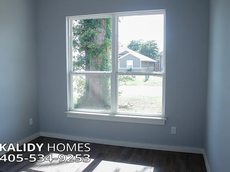 420 Remington Ave — Photo 10