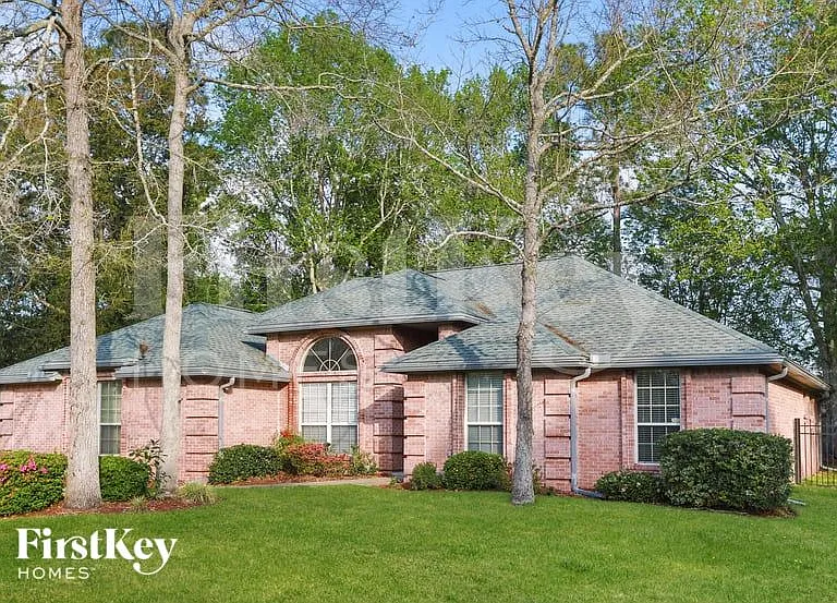 1691 Ponce De Leon Ct — Photo 2