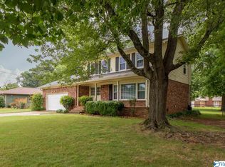 2203 Chadburn Dr SW, Huntsville, AL 35803