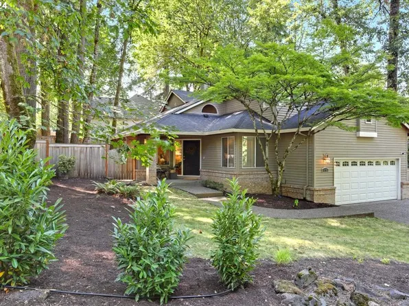 875 Palisades Terrace Dr, Lake Oswego, OR 97034