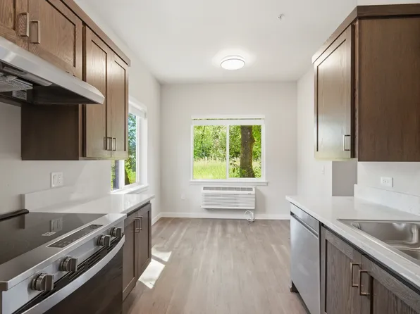 1425 Mildred Ln SE, Salem, OR 97306