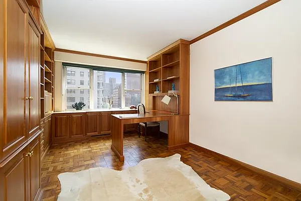 Sold by Maxwell Jacobs | media 27