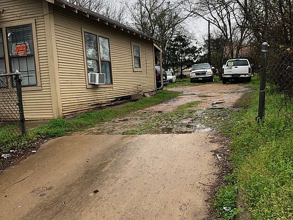 5th image of 207 San Jacinto Ln