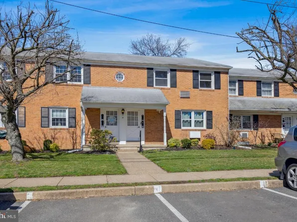 15 Sunnybrook Rd, Stratford, NJ 08084